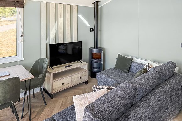 The Nest - Crowhurst Park Lodges, Battle