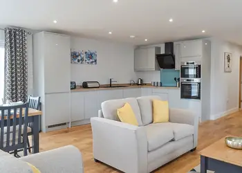 Broadway - Cotswold Gateway Escape, Offenham