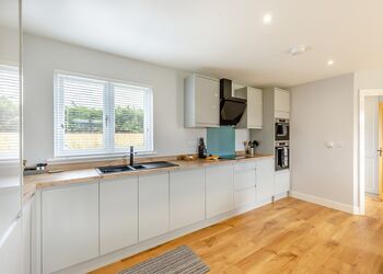 Burford - Cotswold Gateway Escape, Offenham