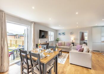 Stow - Cotswold Gateway Escape, Offenham