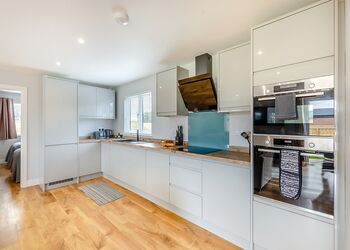 Stow - Cotswold Gateway Escape, Offenham