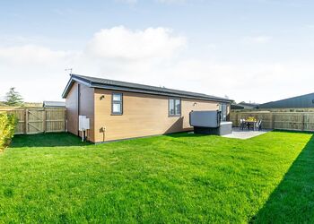 Charlbury - Cotswold Gateway Escape, Offenham