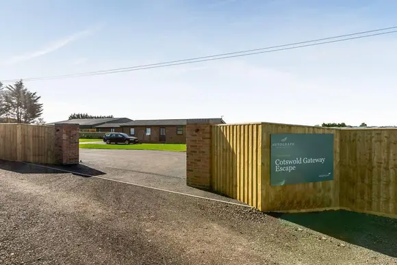 Cotswold Gateway Escape, Offenham