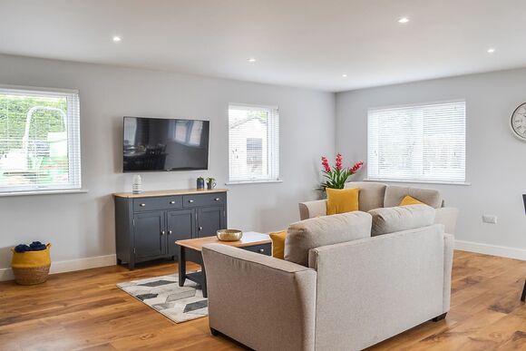 Broadway - Cotswold Gateway Escape, Offenham