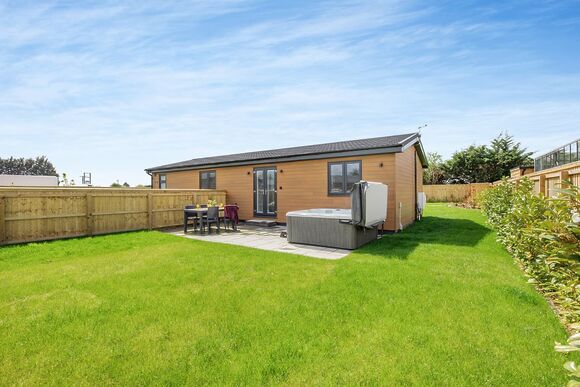 Stow - Cotswold Gateway Escape, Offenham