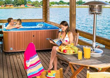 Typical Bulrush Watersedge (Pet)