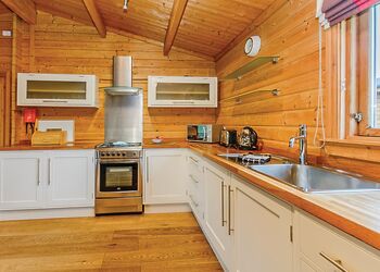 Typical Bulrush Watersedge (Pet) 