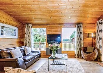 Water Reed Lakeview - Dacre Lakeside Park, Brandesburton, Driffield