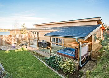 Typical Garden Lodge