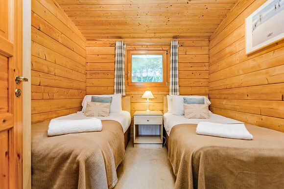 Typical Water Reed Lakeview (Pet) 