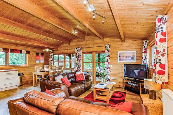 Bulrush Watersedge - Dacre Lakeside Park, Brandesburton, Driffield