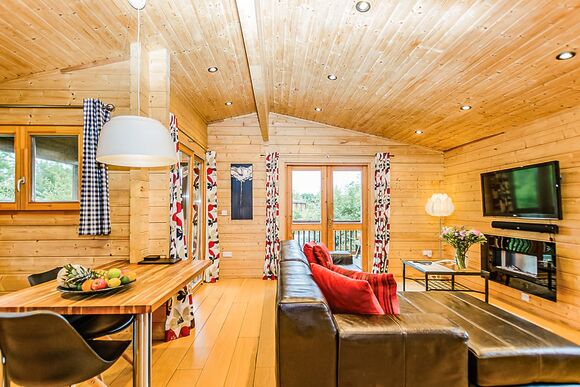 Dragonfly Watersedge - Dacre Lakeside Park, Brandesburton, Driffield