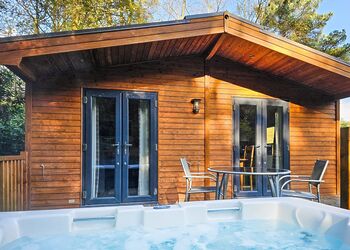 Chatsworth Elite Vogue 1 Spa (Pet) - Darwin Forest, Matlock