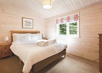 Haddon Classic Vogue 2 Spa (Pet) - Darwin Forest, Matlock