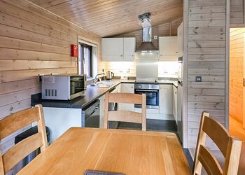 Haddon Classic Skyline 3 Spa - Darwin Forest, Matlock