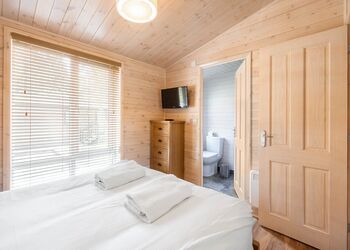 Chatsworth Elite Vogue 3 Spa - Darwin Forest, Matlock