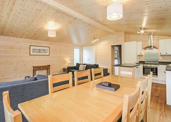 Haddon Classic Vogue 4 Spa (Pet) - Darwin Forest, Matlock