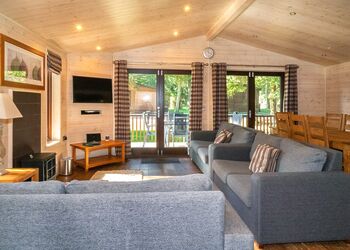 Chatsworth Elite Vogue 4 Spa - Darwin Forest, Matlock