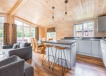 Chatsworth Elite Vogue 3 Spa (Pet) - Darwin Forest, Matlock