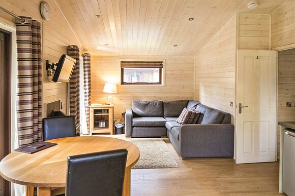 Chatsworth Elite Vogue (S) 1 - Darwin Forest, Matlock