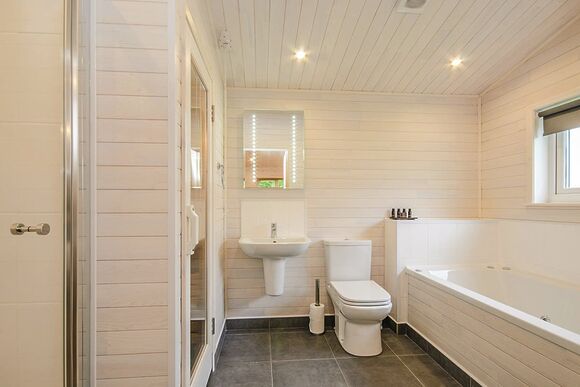 Chatsworth Elite Vogue (S) 1 - Darwin Forest, Matlock