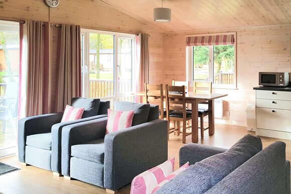 Haddon Classic Vogue 2 WF (Pet) - Darwin Forest, Matlock