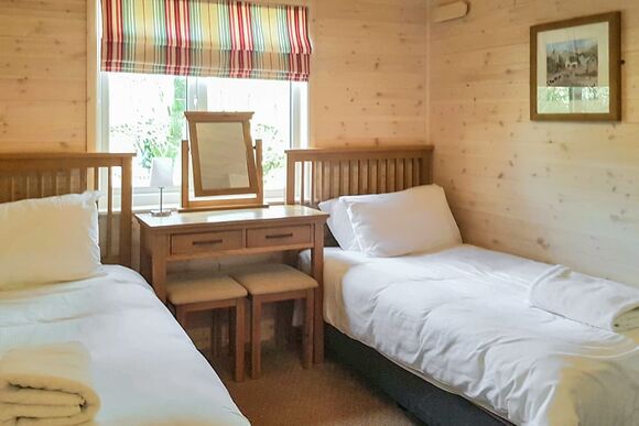 Haddon Classic Vogue 2 WF (Pet) - Darwin Forest, Matlock