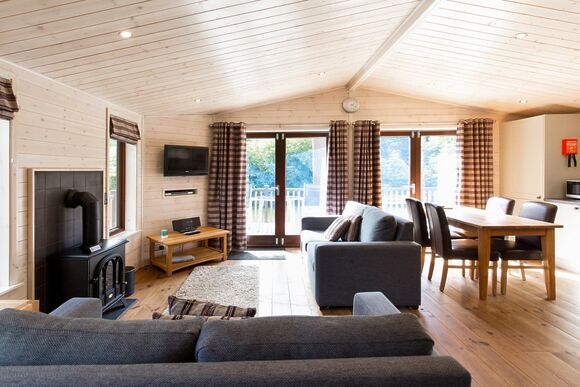 Chatsworth Elite Vogue (S) 2 - Darwin Forest, Matlock