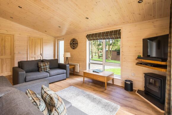 Chatsworth Elite Vogue (S) 2 - Darwin Forest, Matlock