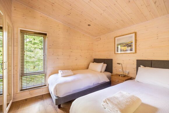 Chatsworth Elite Vogue (S) 2 - Darwin Forest, Matlock