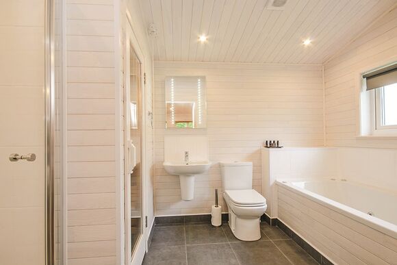 Chatsworth Elite Vogue 1 Spa - Darwin Forest, Matlock