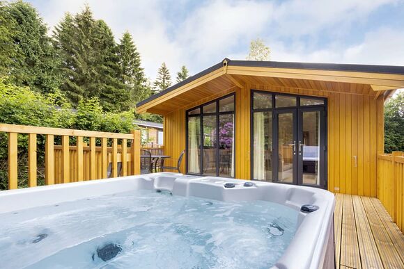Chatsworth Elite Vogue 2 Spa - Darwin Forest, Matlock