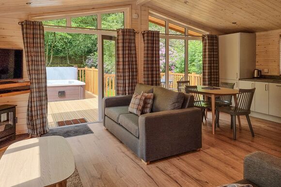 Chatsworth Elite Vogue 2 Spa - Darwin Forest, Matlock