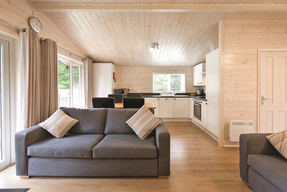 Haddon Classic Vogue 2 Spa (Pet) - Darwin Forest, Matlock