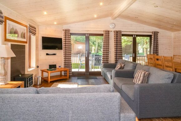 Chatsworth Elite Vogue (S) 4 - Darwin Forest, Matlock