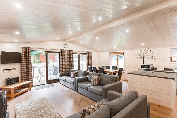 Chatsworth Elite Vogue (S) 4 - Darwin Forest, Matlock