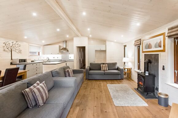 Chatsworth Elite Vogue (S) 4 - Darwin Forest, Matlock