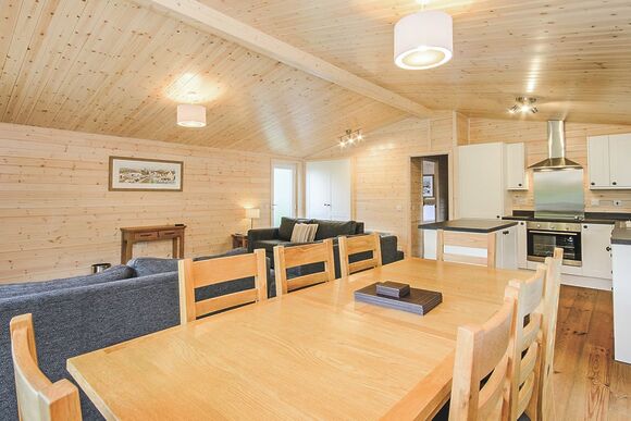 Haddon Classic Vogue 4 Spa (Pet) - Darwin Forest, Matlock