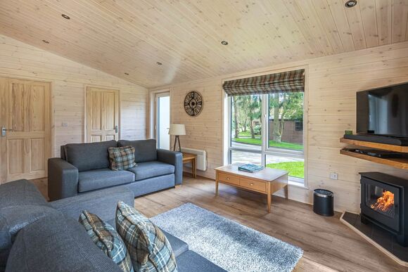 Chatsworth Elite Vogue 2 (Pet) - Darwin Forest, Matlock