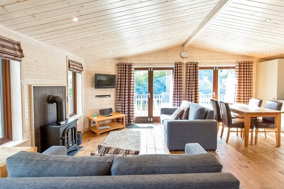 Chatsworth Elite Vogue 2 (Pet) - Darwin Forest, Matlock