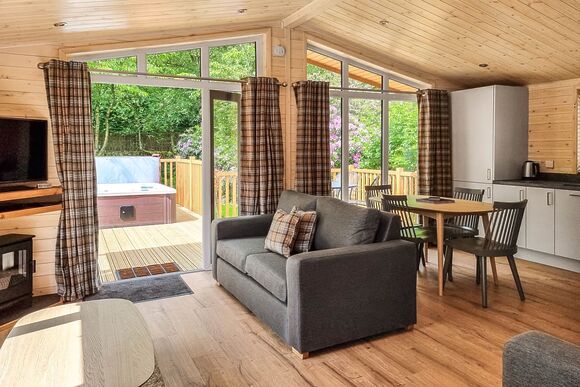 Chatsworth Elite Vogue 2 Spa (Pet) - Darwin Forest, Matlock