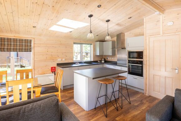 Chatsworth Elite Vogue 3 Pet - Darwin Forest, Matlock