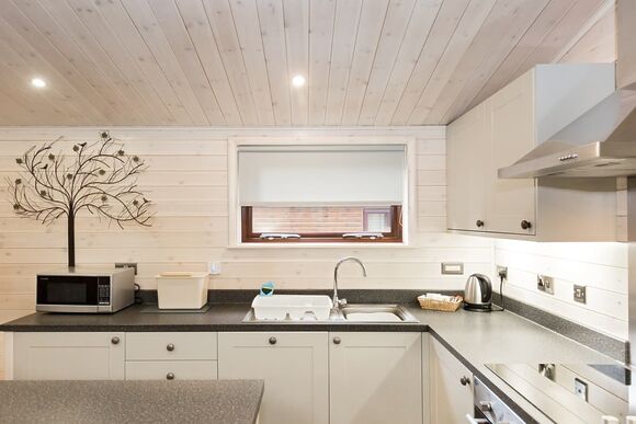 Chatsworth Elite Vogue 3 Pet - Darwin Forest, Matlock