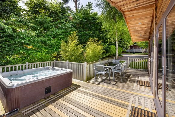 Chatsworth Elite Vogue 3 Spa (Pet) - Darwin Forest, Matlock