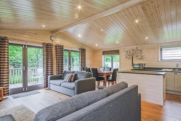 Chatsworth Elite Vogue 3 Spa (Pet) - Darwin Forest, Matlock