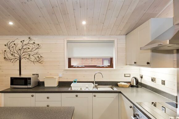 Chatsworth Elite Vogue 4 (Pet) - Darwin Forest, Matlock