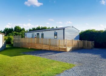 Superior Holiday Home Hot Tub 4 - Dartmoor View, Okehampton