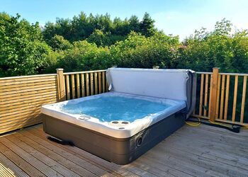 Superior Holiday Home Hot Tub 4 - Dartmoor View, Okehampton