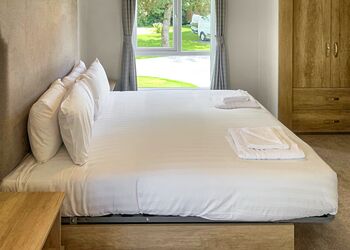 Comfort Plus Lodge Hot Tub 4 - Dartmoor View, Okehampton