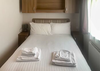 Comfort Caravan 6 Hot Tub - Dartmoor View, Okehampton